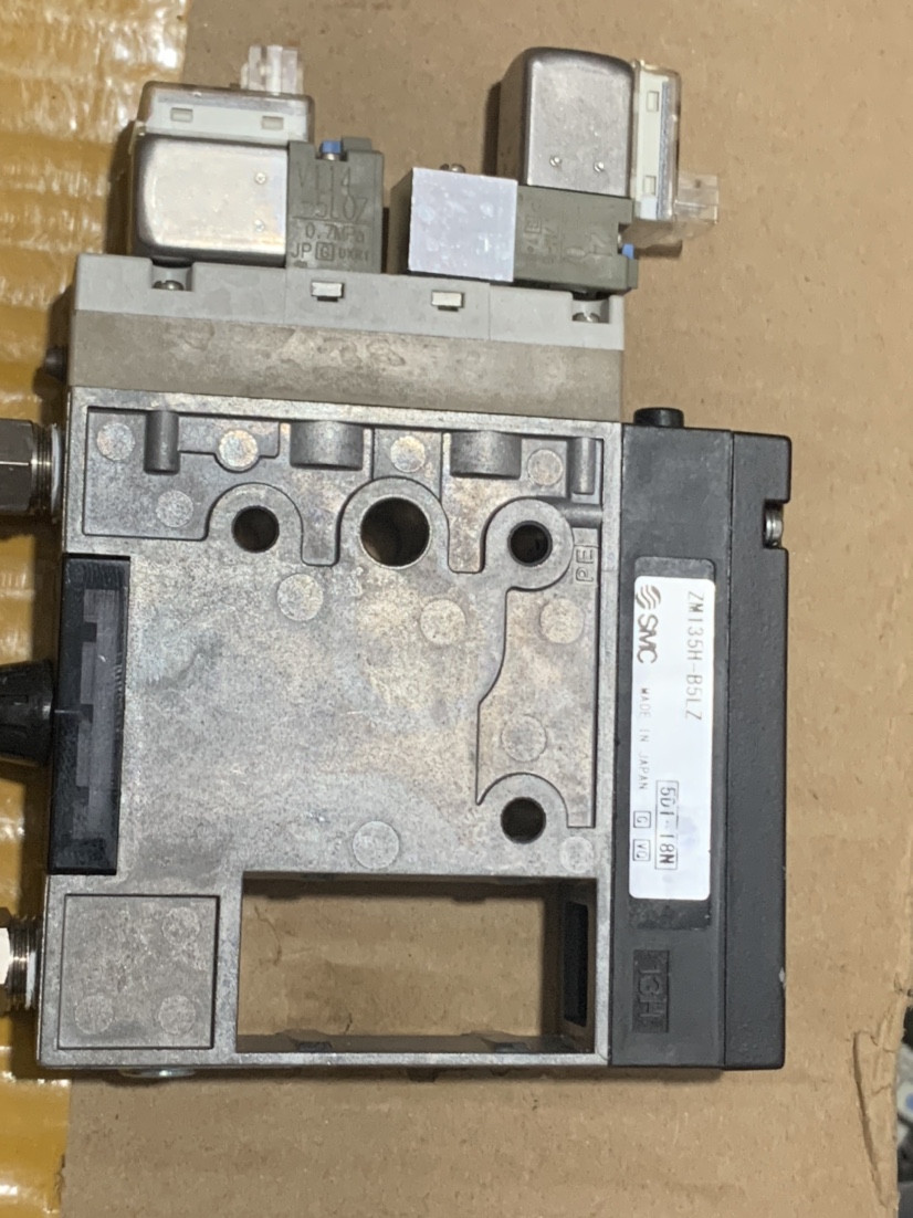 SMC ZM135H-B5LZ 真空发生器 常开型 原装正品99新