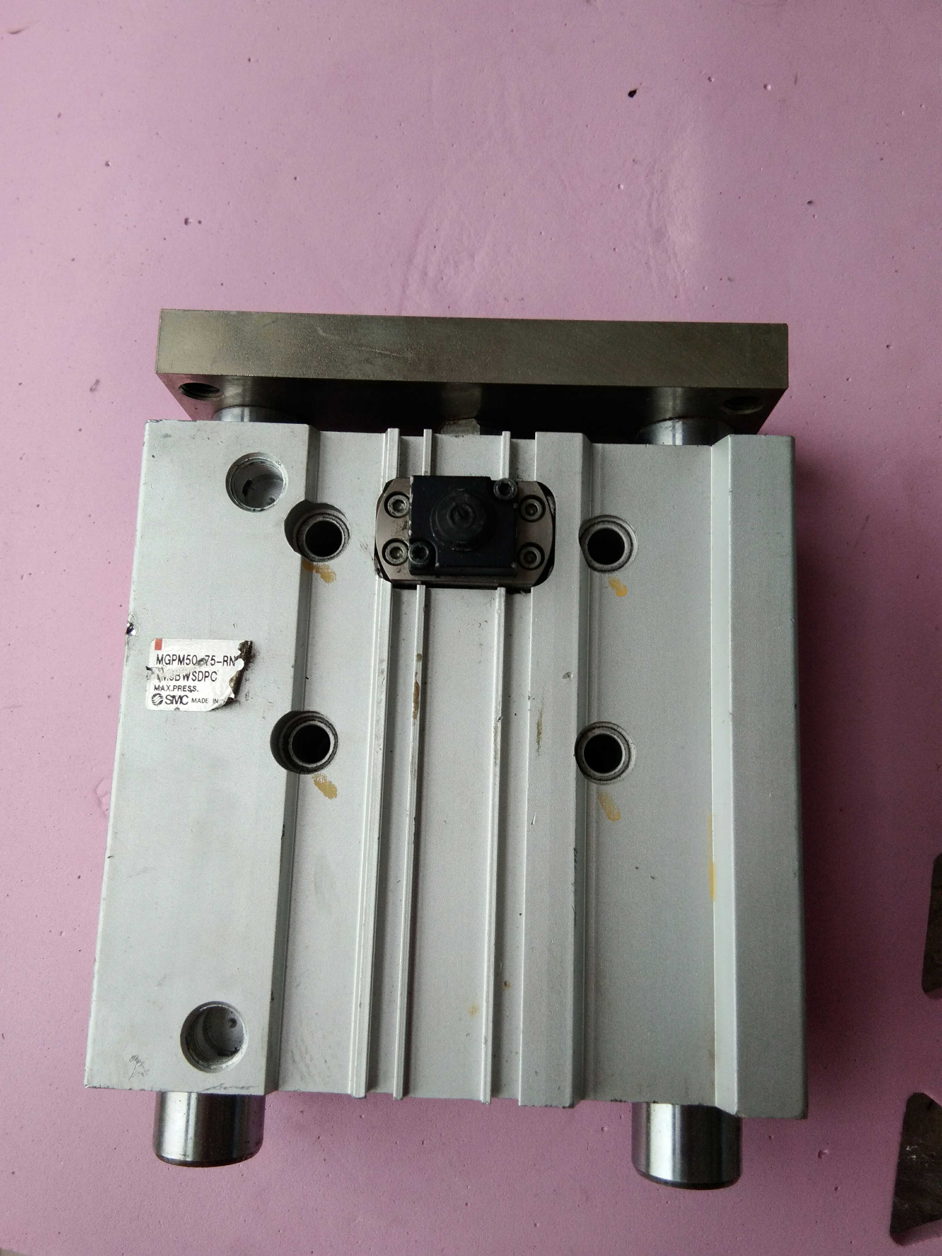 MGPM50-75-RN三轴气缸 带锁定功能 原装拆机件