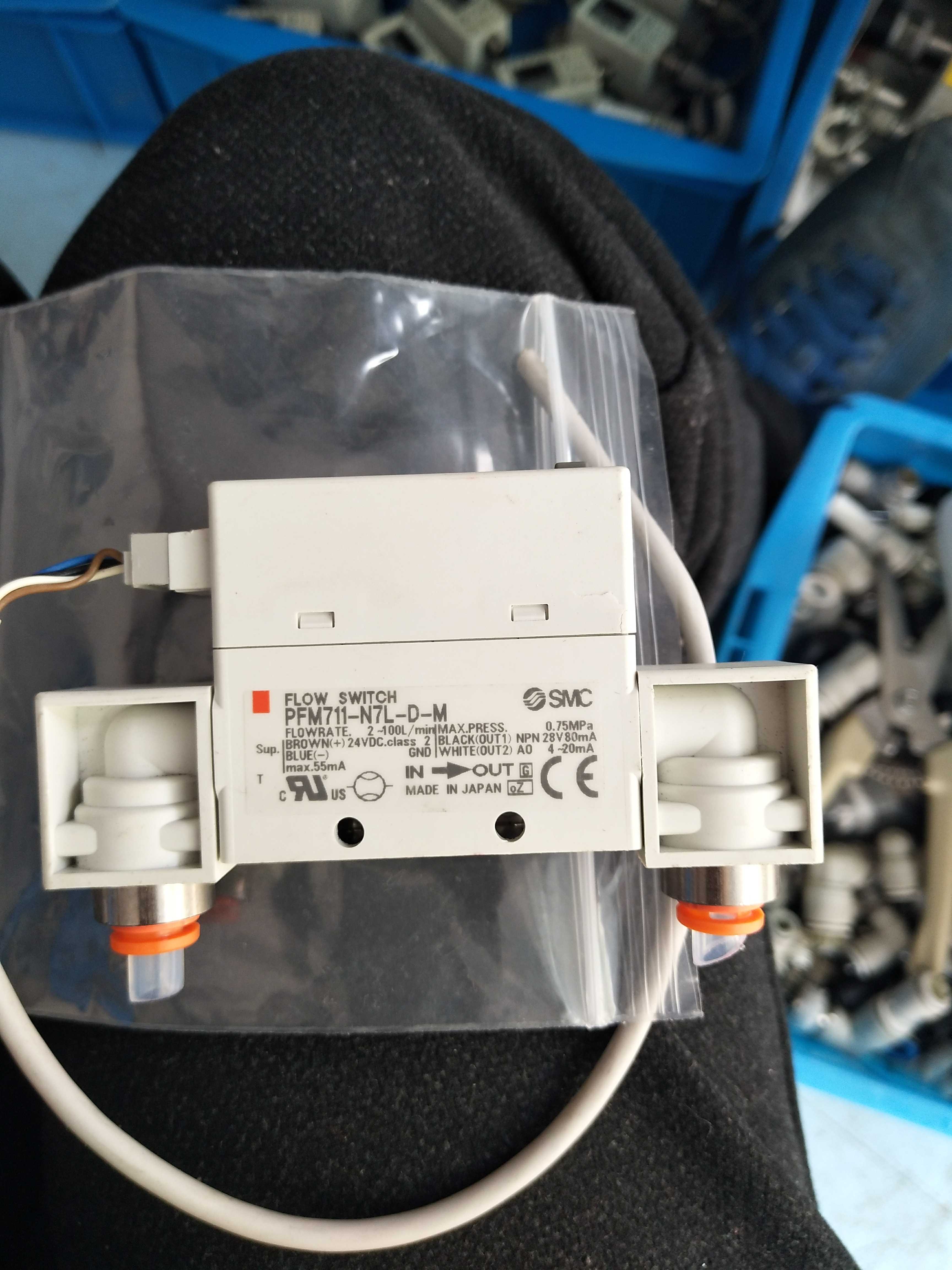 SMC PFM711-N7L-D-M 流量传感器 量程2-100L/min 进口拆机