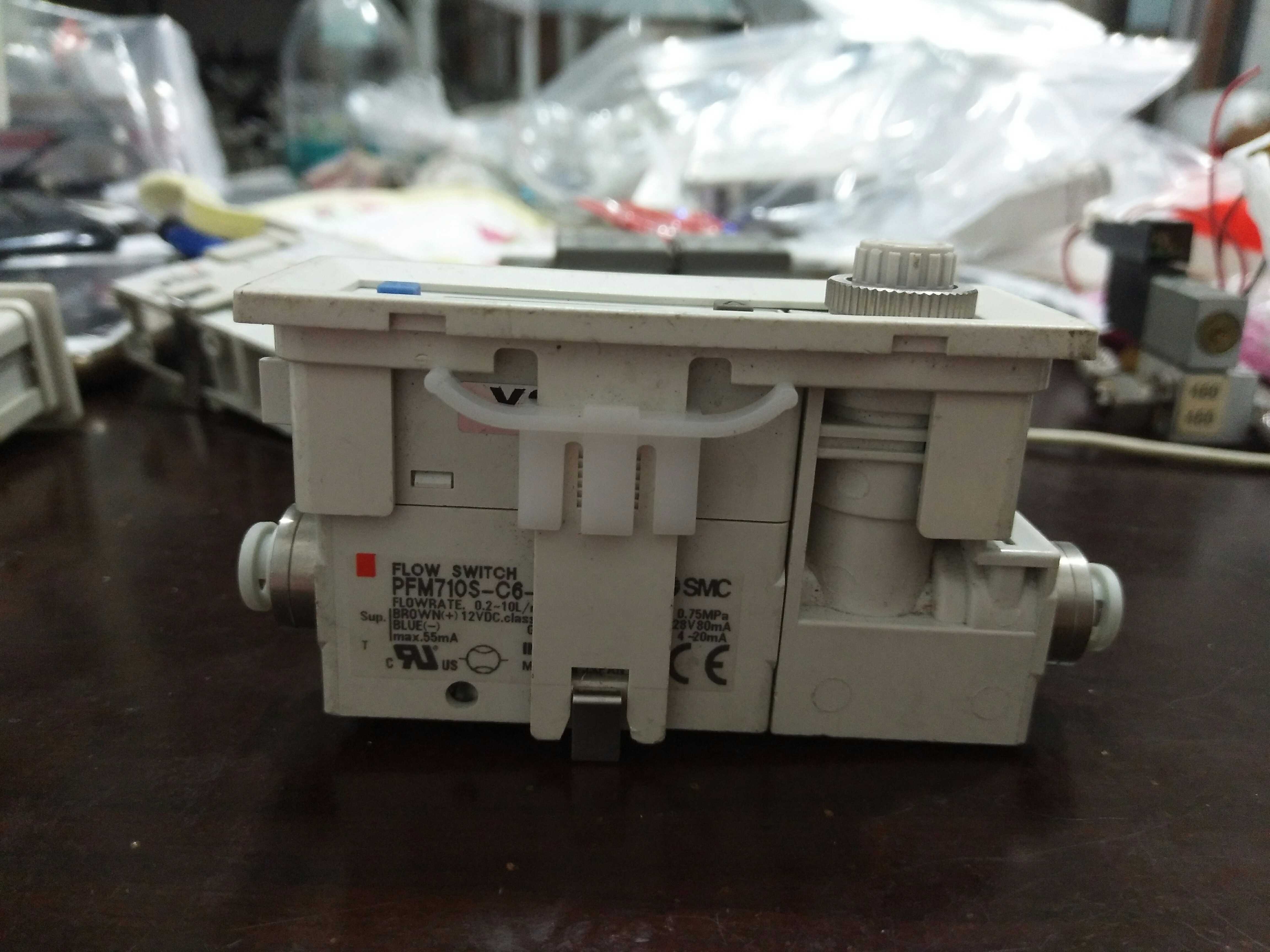 SMC PFM710S-06-D-M 流量传感器 显示器 0.2-10L/min 进口拆机