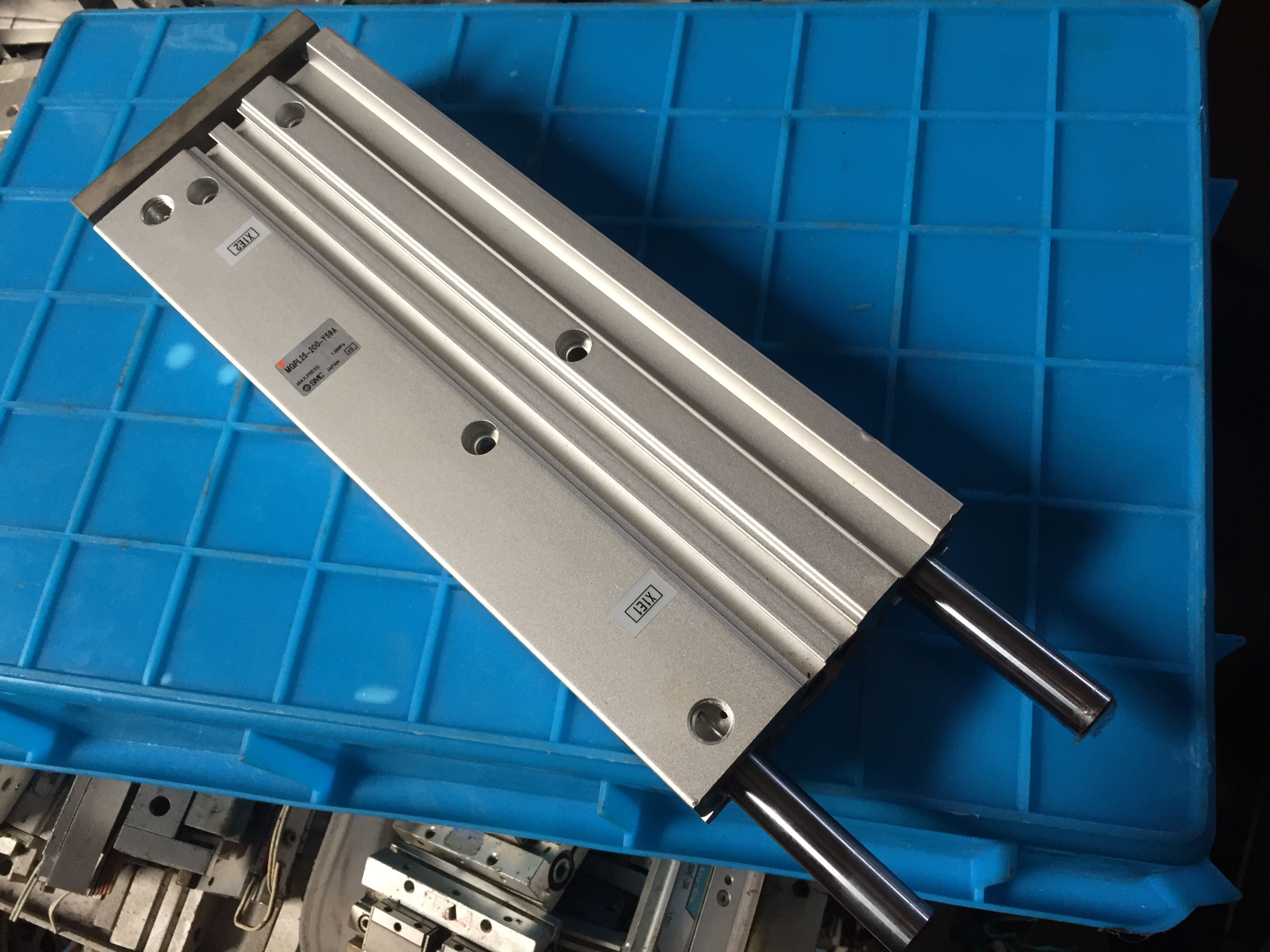 SMC MGPL 25-200 32-200 32-125双杠气缸 两杆气缸 成色新