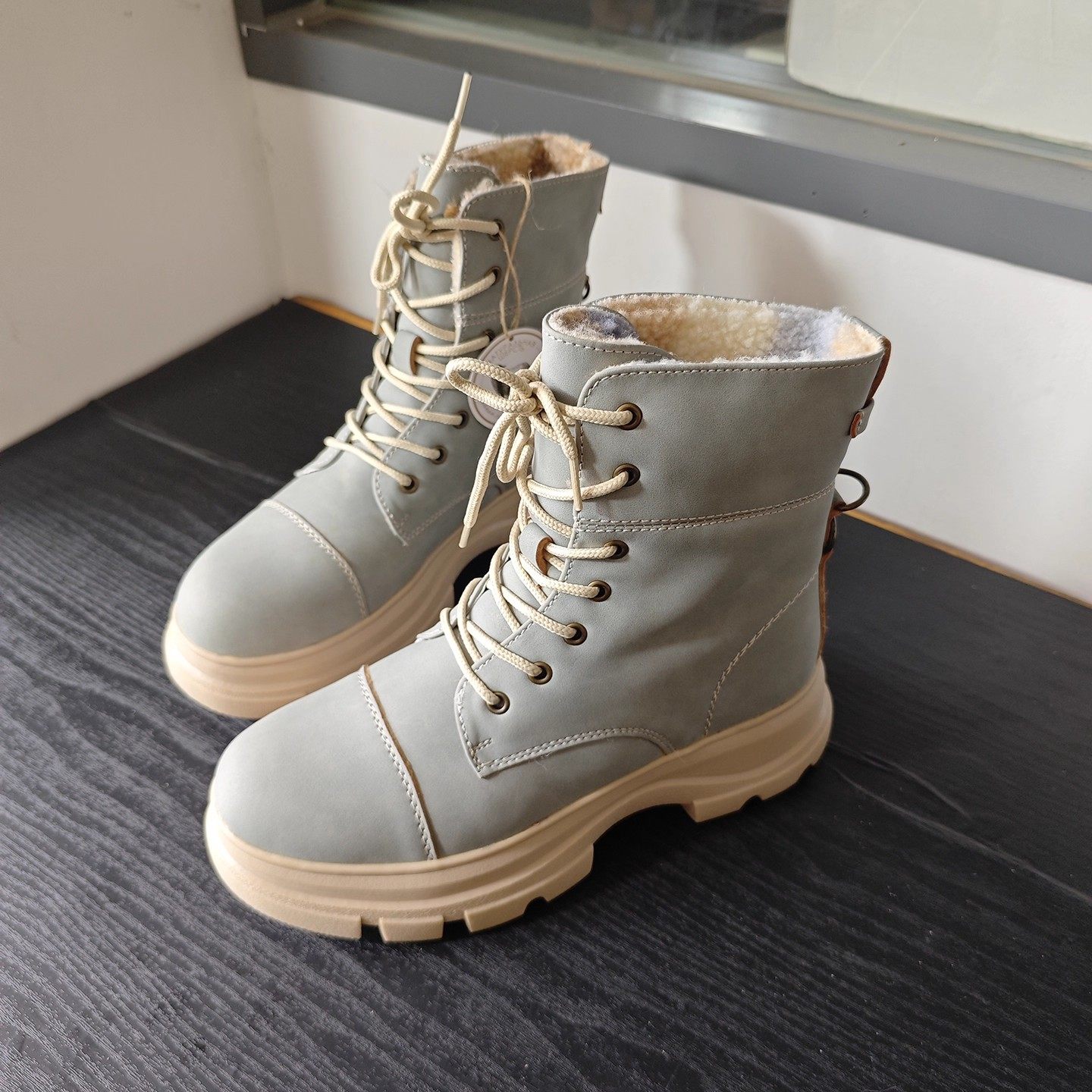 加绒雪地靴保暖系带防滑厚底短靴