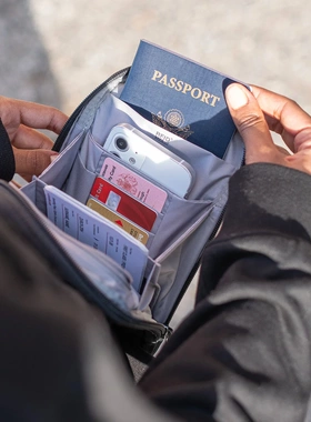 Pacsafe防盗机票手机包证件包护照包钱包单肩斜挎包出国旅行多用