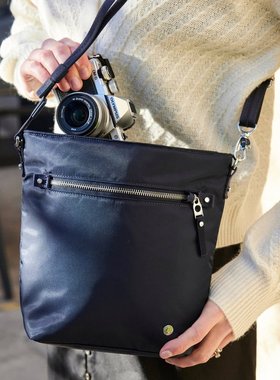 2024Pacsafe防盗斜挎包出国欧洲商务休闲旅游单肩包防刀割盗刷