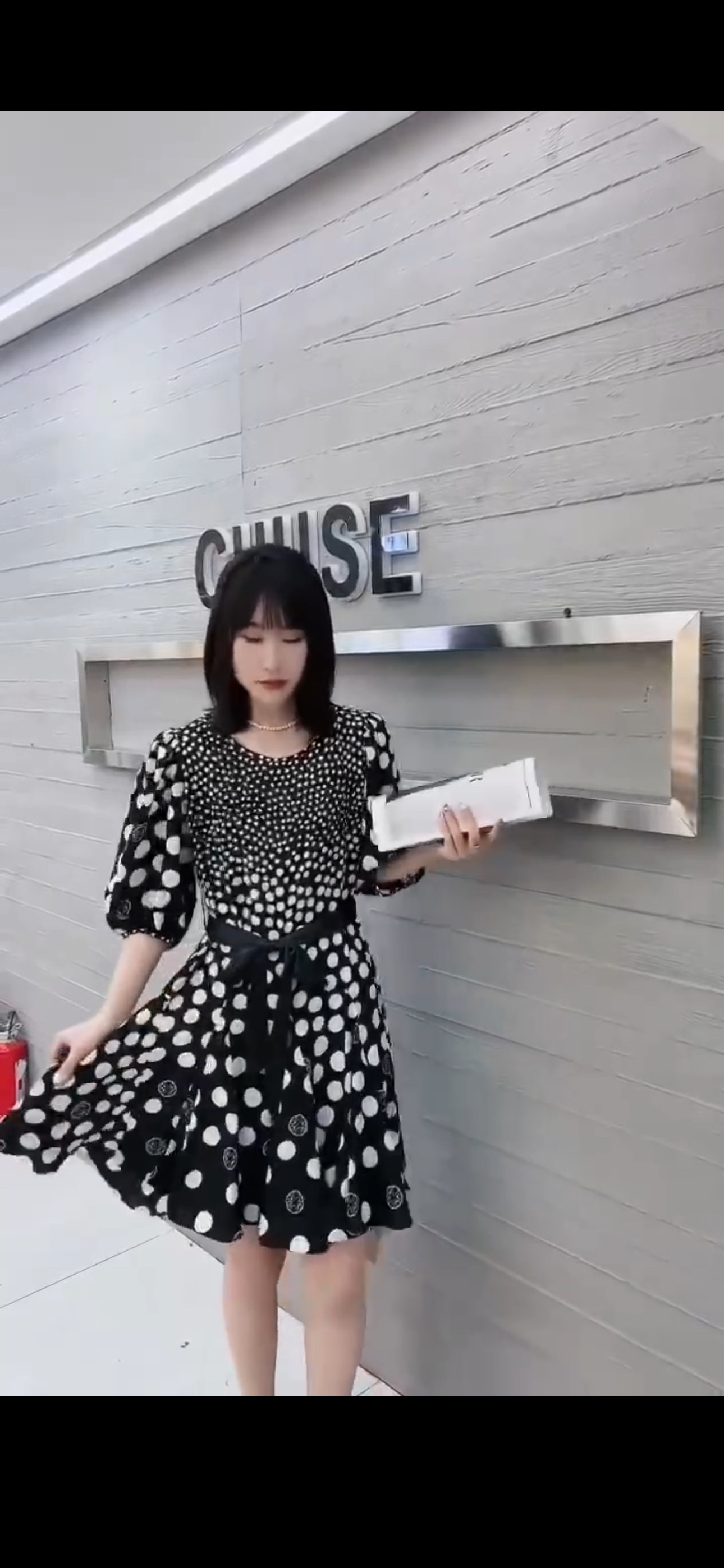 欧洲站正品2024春显瘦圆领系带中袖收腰显瘦气质定位花波点连衣裙