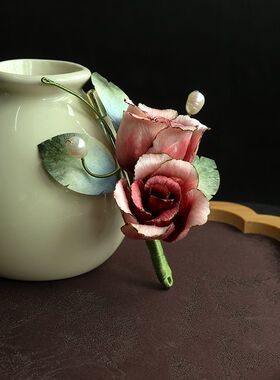 复古粉玫瑰绒花胸针中式国风送礼伴手礼蚕丝胸花非遗手工搭配胸针