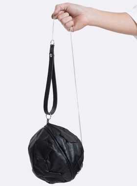 BLESS 皮质足球造型包（黑色）| triplemajor