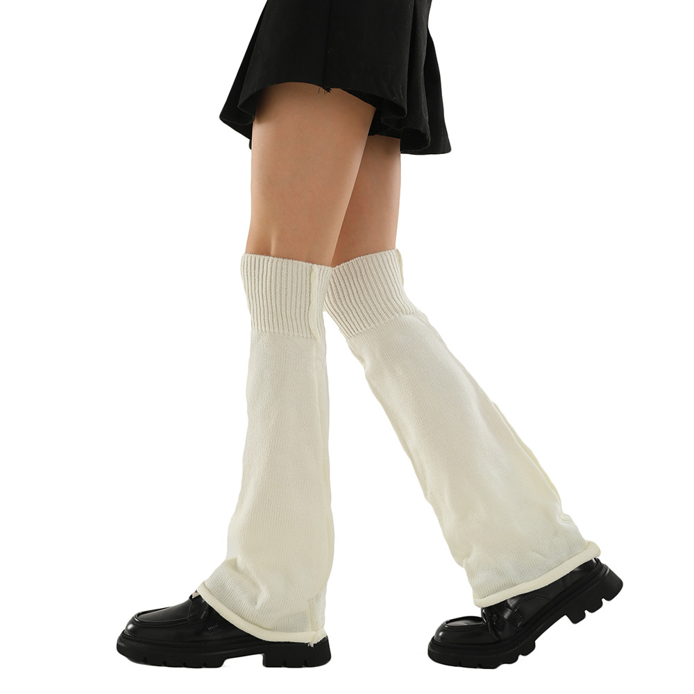 白色喇叭形中筒袜套女春秋款