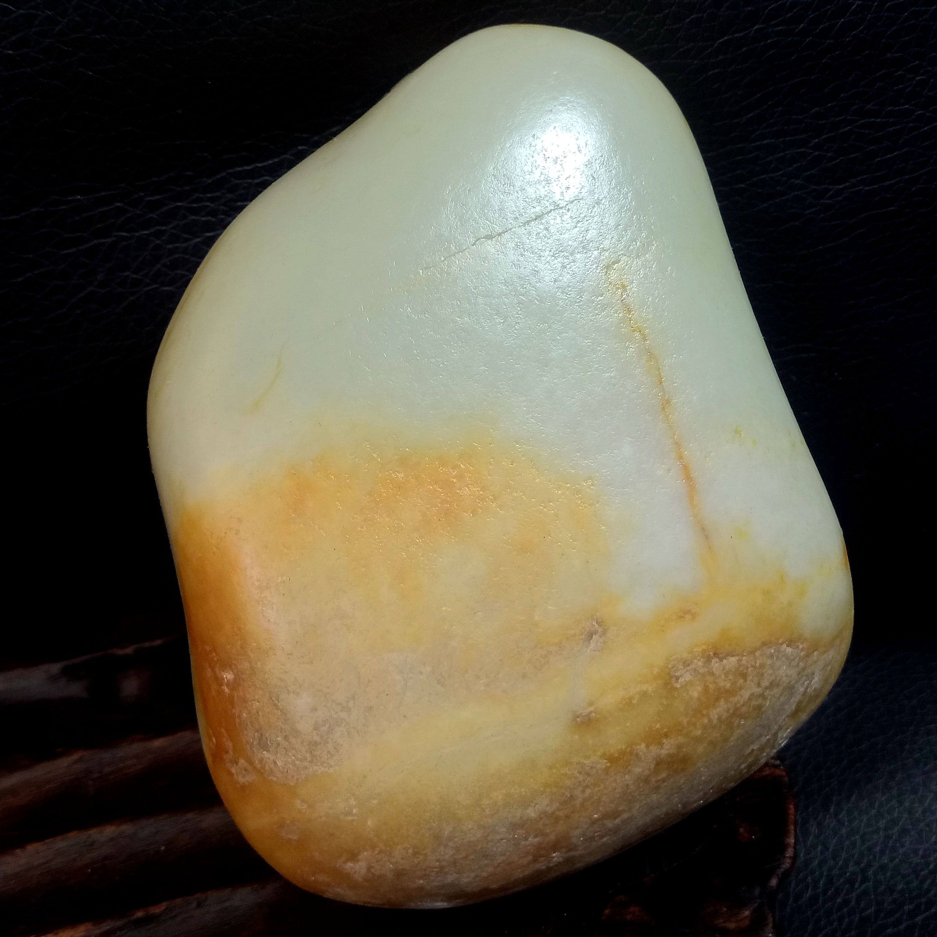 和田玉原石小摆件 天然油润玉质细腻真皮黄皮白玉籽料原石568g