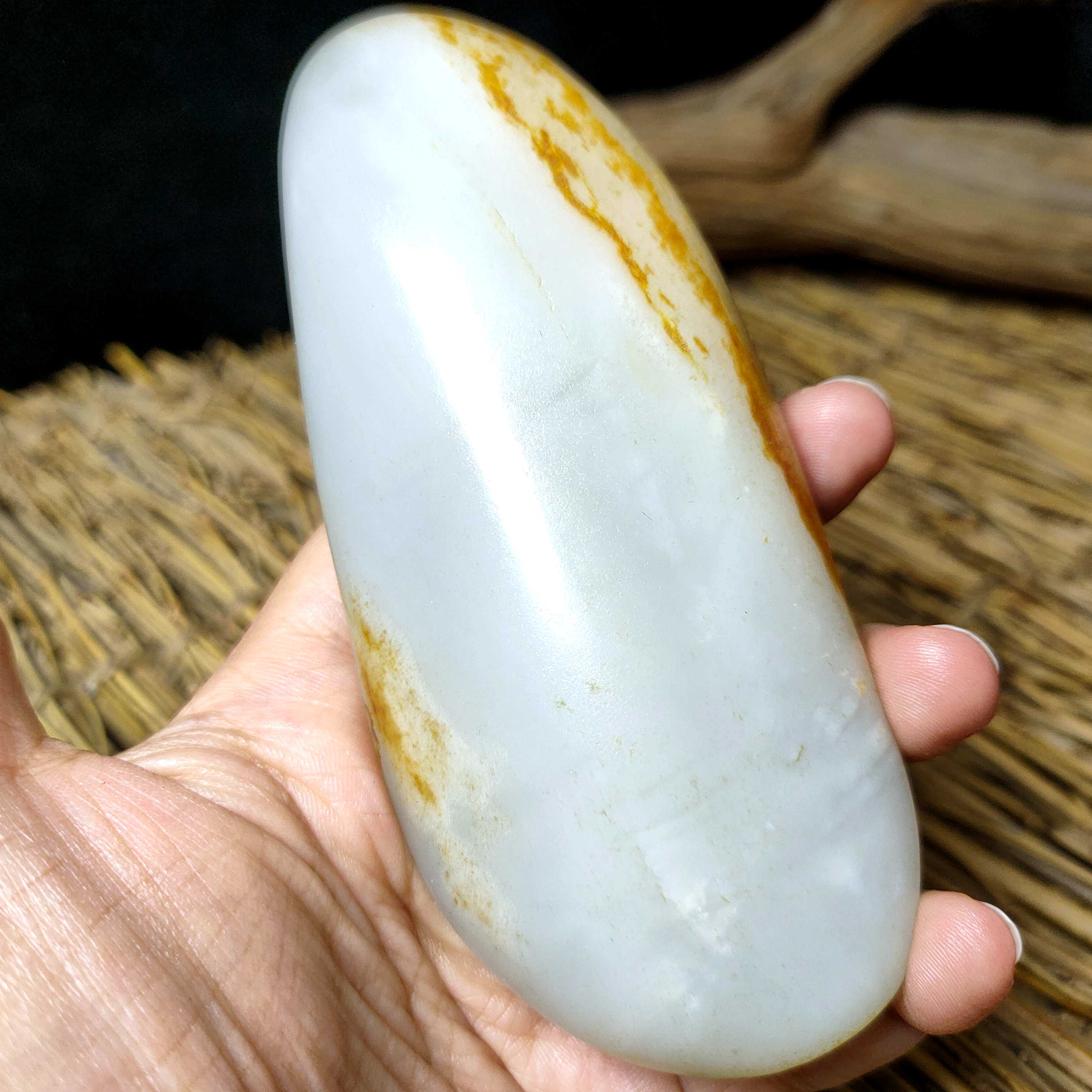 289g天然新疆和田玉籽料原石白玉黄沁真皮顺手把件一抓把玩料原石