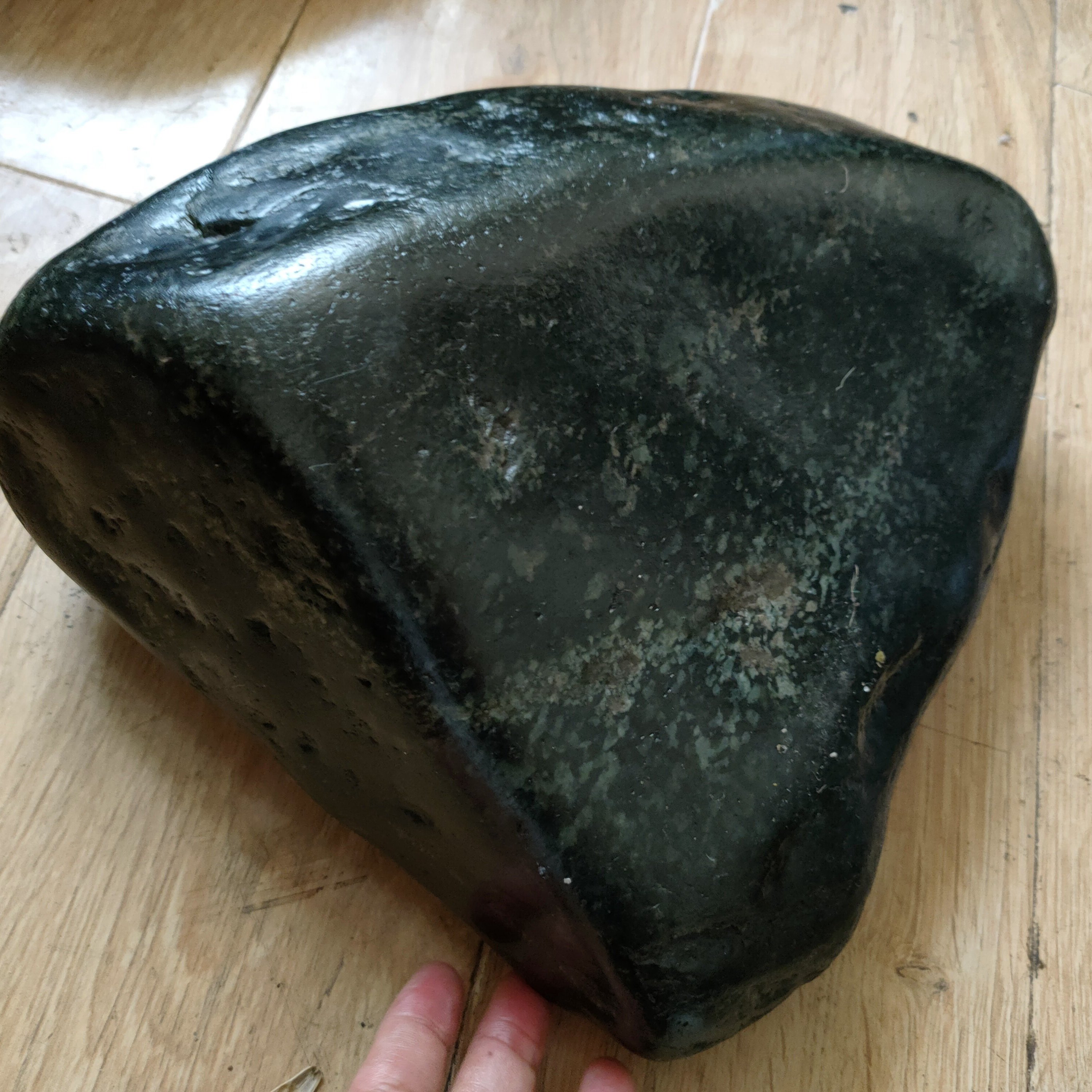 14斤天然和田玉原石黑青玉籽料无修油润大摆件客厅摆件 已结缘