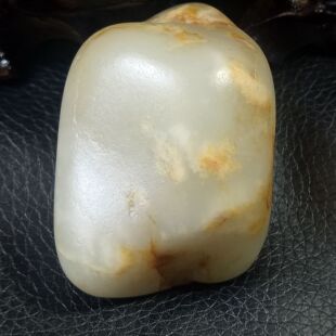 95g天然新疆和田白玉籽玉原石 真皮独籽 暖白黄白白玉把件疙瘩料