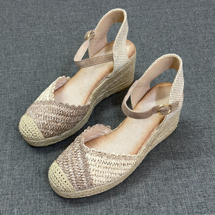 女夏一字扣带坡跟厚底包头草编罗马风凉拖鞋 外贸撤柜新款 编织凉鞋