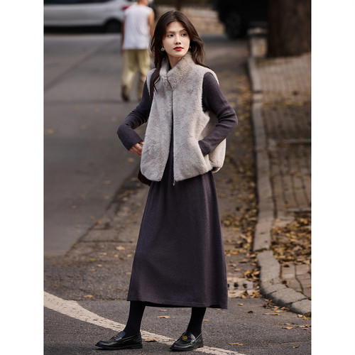 苏醒的乐园仿皮草马甲连衣裙套装