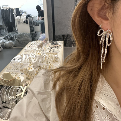 441818韩国东大门edito珠珠蝴蝶结垂坠感耳环