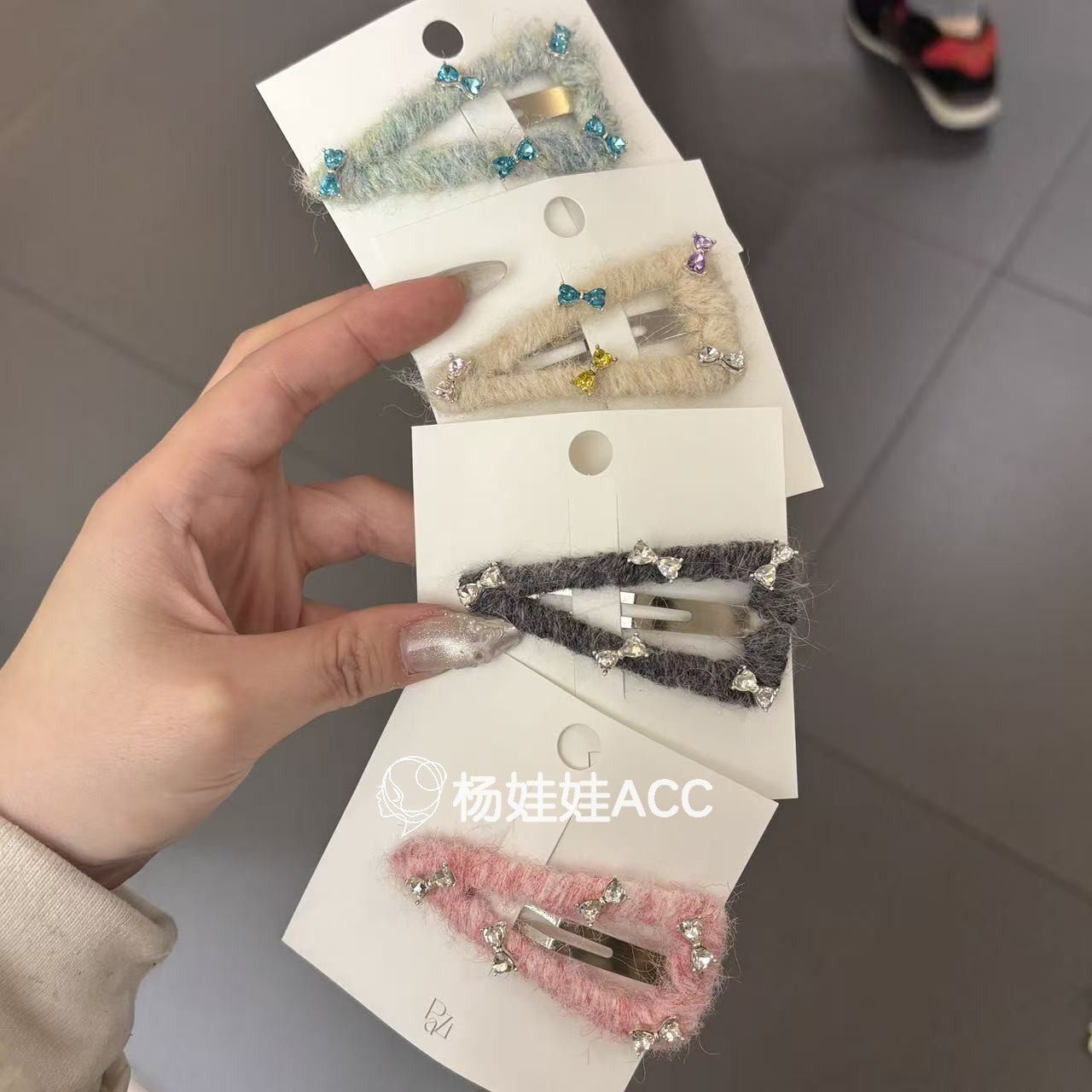 611104韩国东大门papa新款高级感精致毛线蝴蝶结水钻掰掰夹发夹,饰品/流行首饰/时尚饰品新,发饰,淘宝优惠券,粉丝福利购,淘宝优惠卷