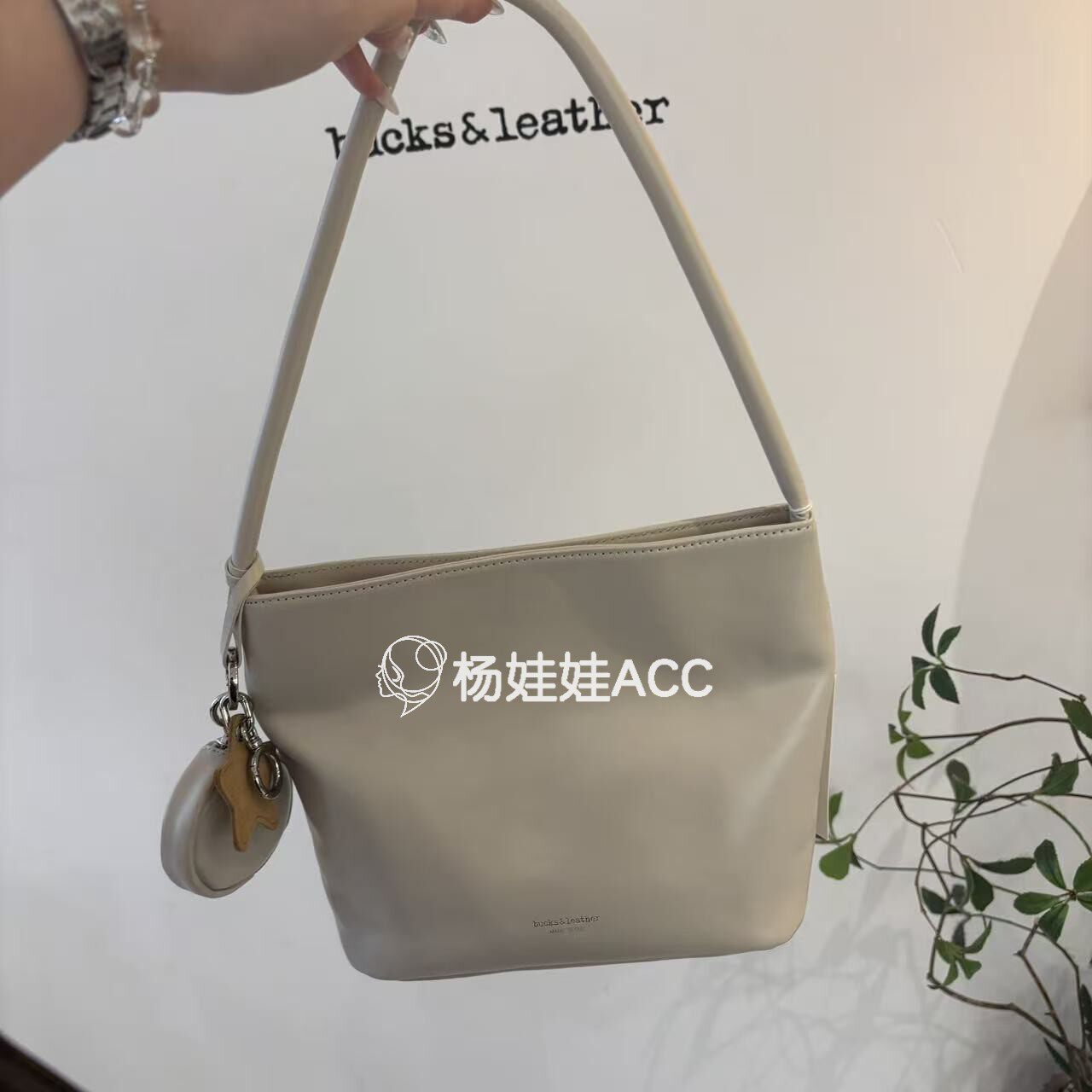 652601韩国东大门Bucks & leather 新款通用款牛皮+零钱包 单肩包