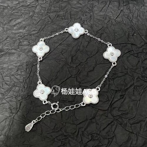 632403韩国东大门hey通体纯银新款高级感甜美小花闪钻手链
