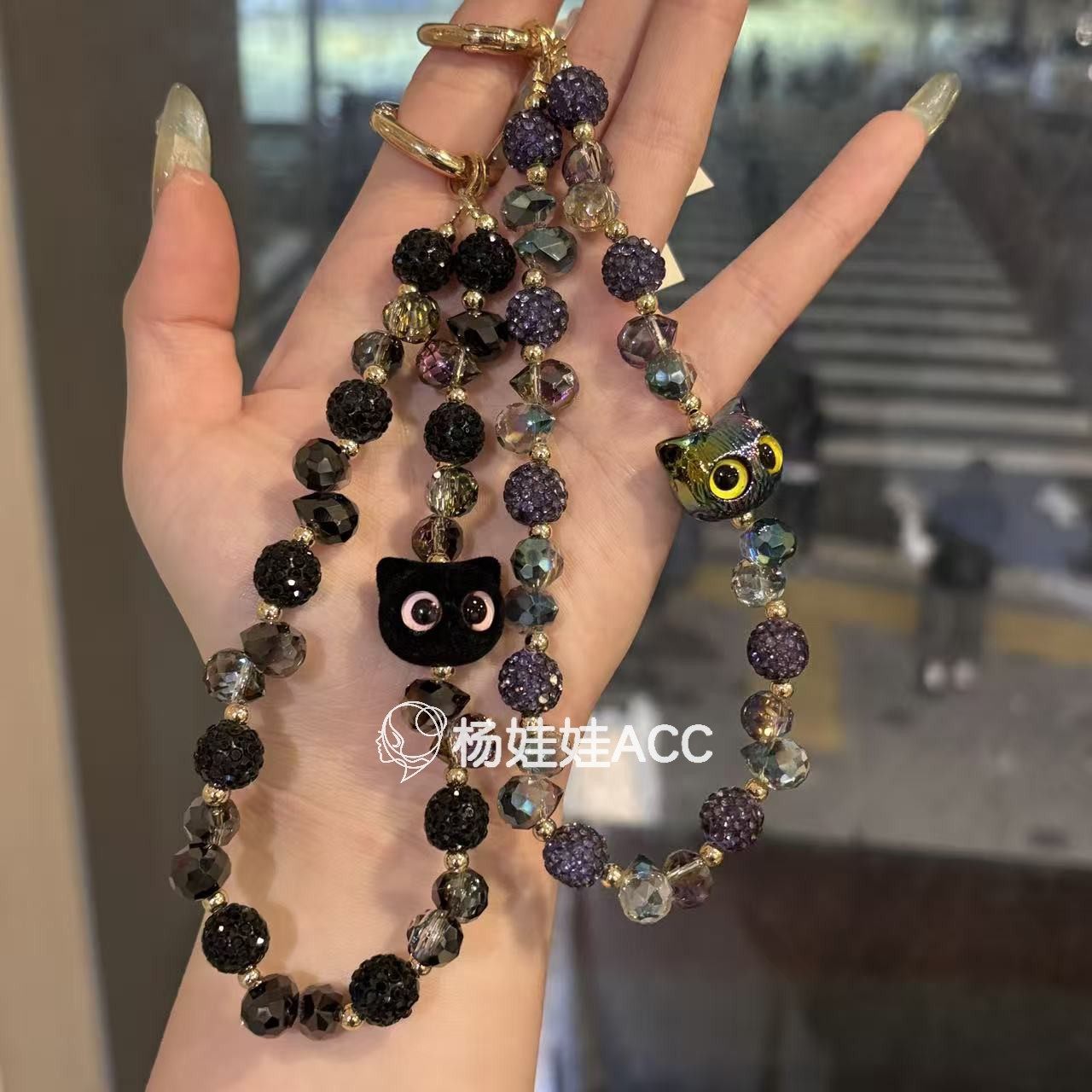 592913韩国东大门Baket新款高级感水晶可爱猫咪手机链包挂件图片