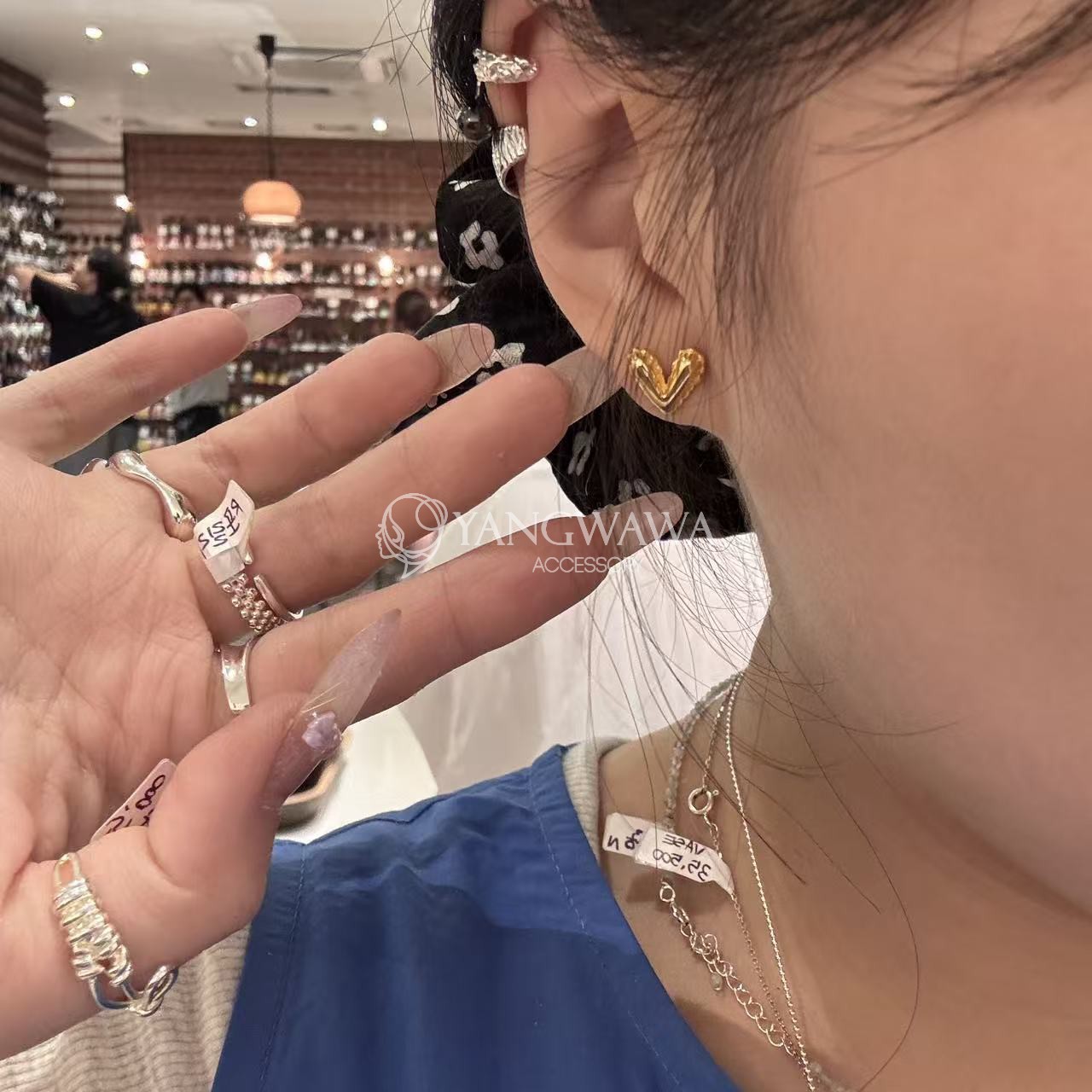 582631韩国东大门vase通体纯银新款高级感小巧爱心耳钉