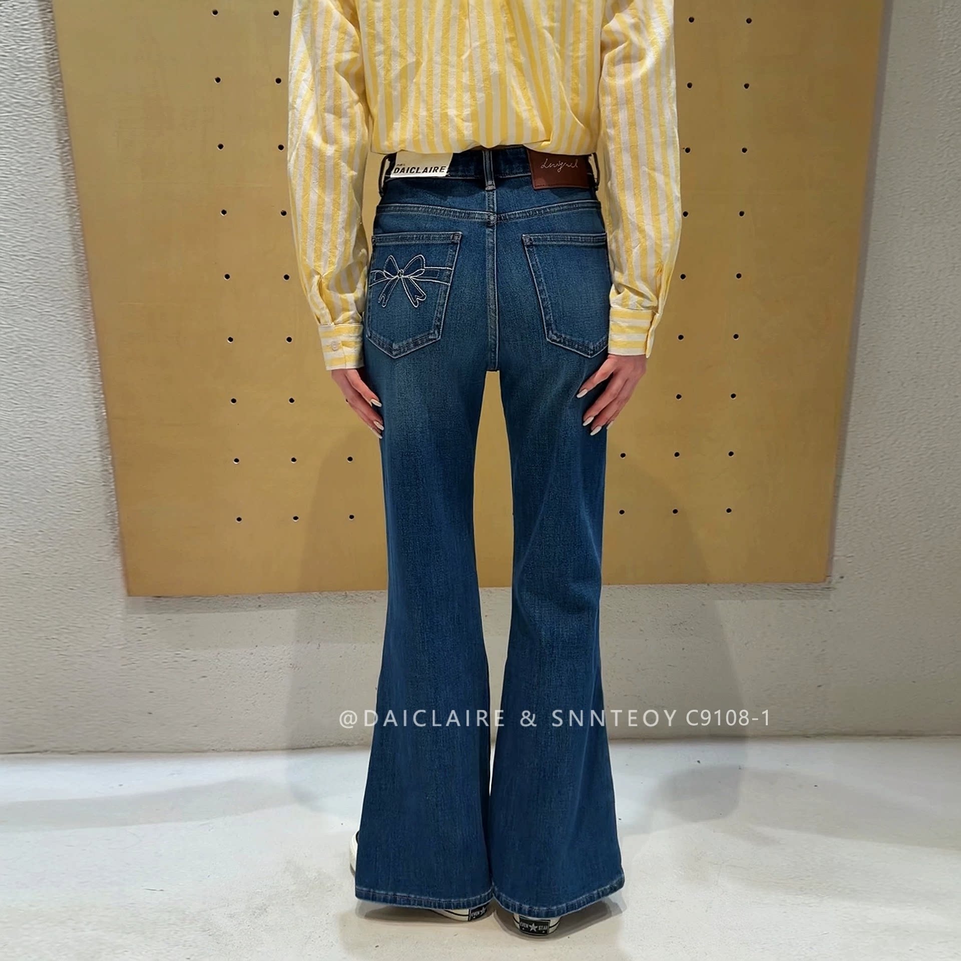 代嘉儿C9108-1微喇牛仔裤女2026秋季蝴蝶结喇叭裤高腰弹力拖地裤