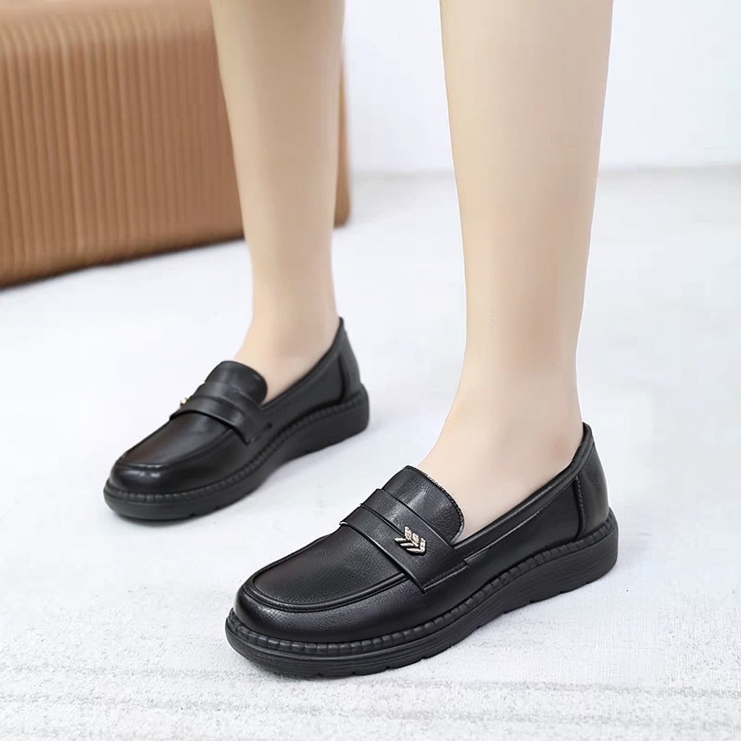 26新款软皮妈妈鞋中老年舒适平底防滑软底老人中年女皮鞋单鞋女鞋,女鞋,深口单鞋,淘宝优惠券,粉丝福利购,淘宝优惠卷