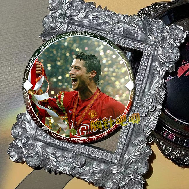 C罗 罗纳尔多 周边吧唧胸章徽章镭射款动漫挂件礼品来图定制