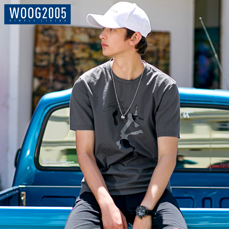 WOOG2005Ó¡»¨Í¼°¸ÄÐÊ¿¶ÌÐätÐô 2018Ïļ¾»ÒÉ«³±Á÷°ë½ØÐäÔ²ÁìÌåÐôÄÐ