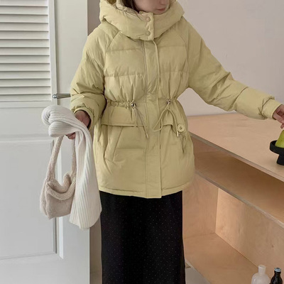 粉色连帽加厚保暖羽绒服