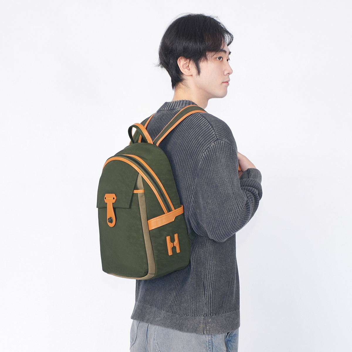 希伯莱双肩包大容量背包