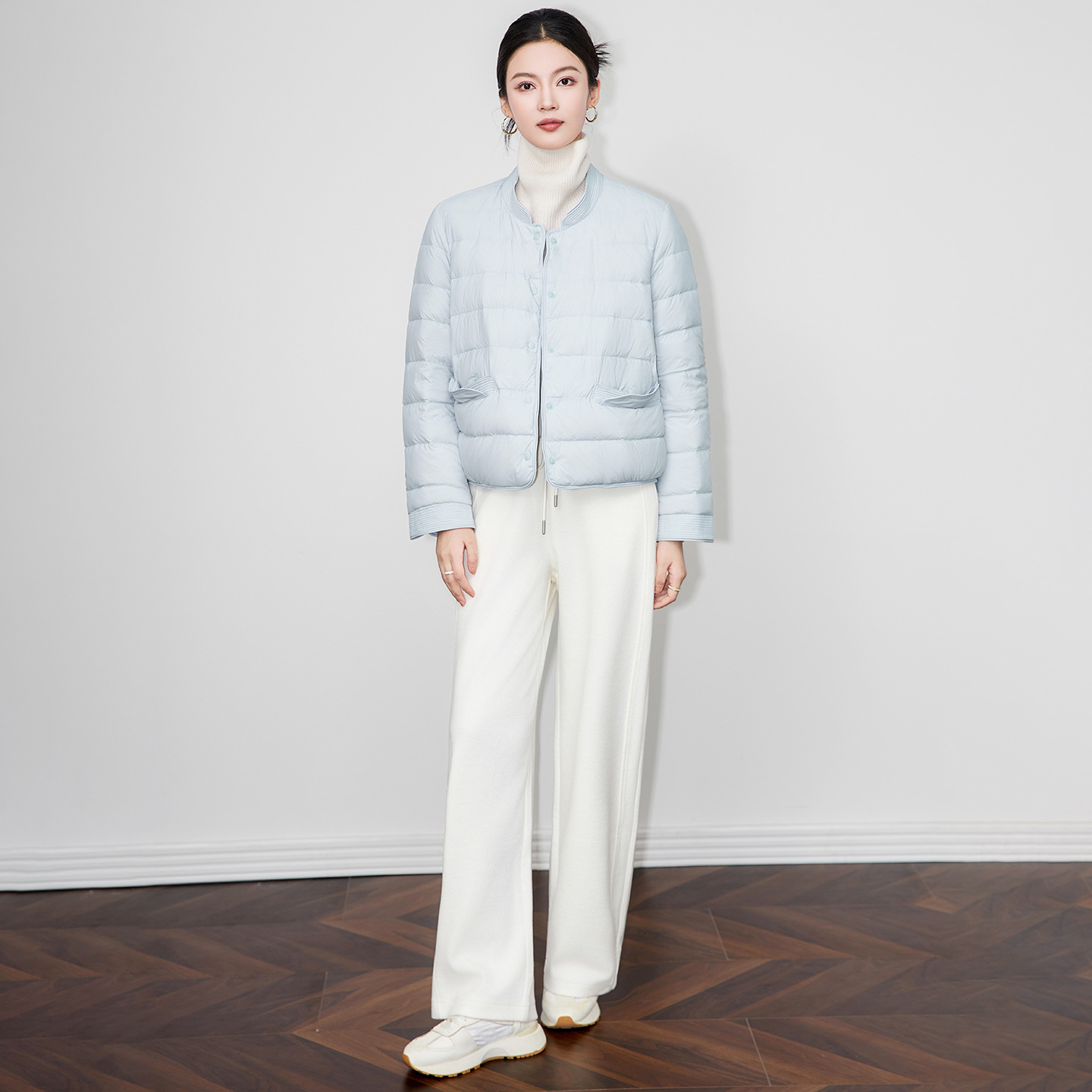 RMO&JUL轻盈云朵柔软泡芙保暖防风90白鸭绒羽绒服短款外套罗家女