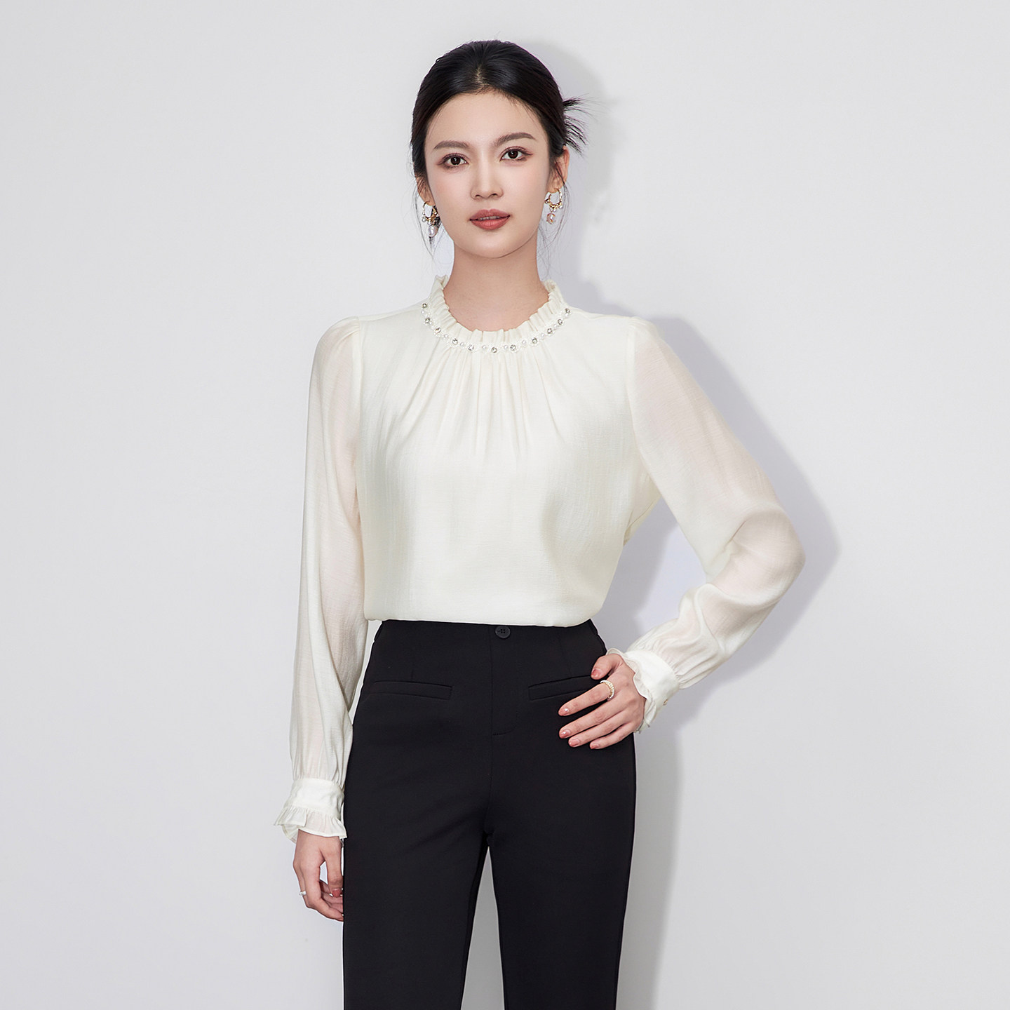 法式宫廷木耳花边钉钻小立领长袖天丝衬衫上衣罗家女装秋季新款