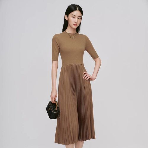 娅奴女装2025早春款优雅复古轻奢
