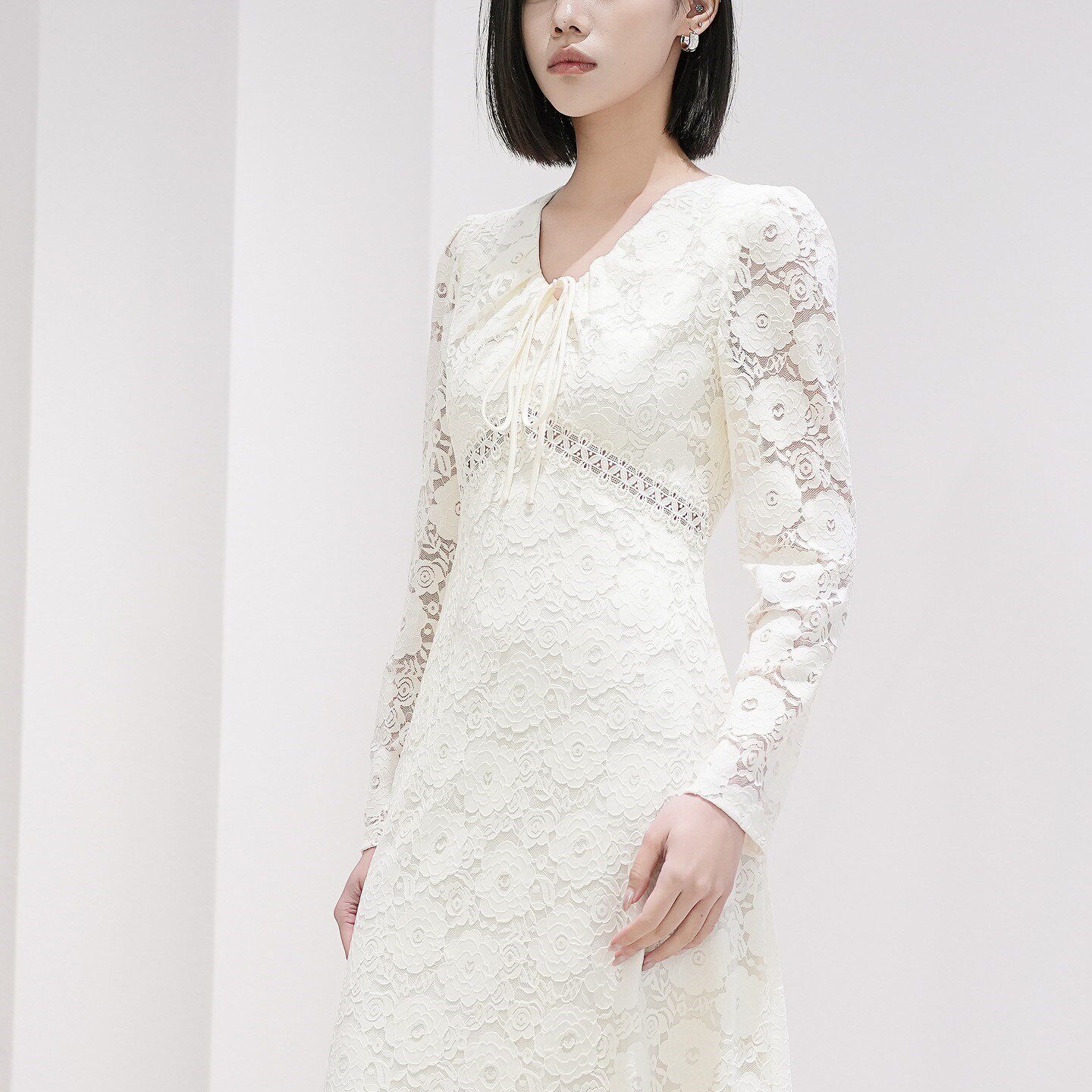 Migaino曼娅奴女装2025秋新款蕾丝优雅显瘦长袖连衣裙MP34DC711