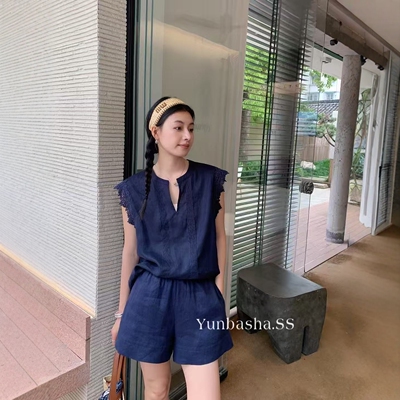 韵芭莎欧货小V领蕾丝刺绣飞飞袖衬衫配阔腿短裤两件套女2025夏装