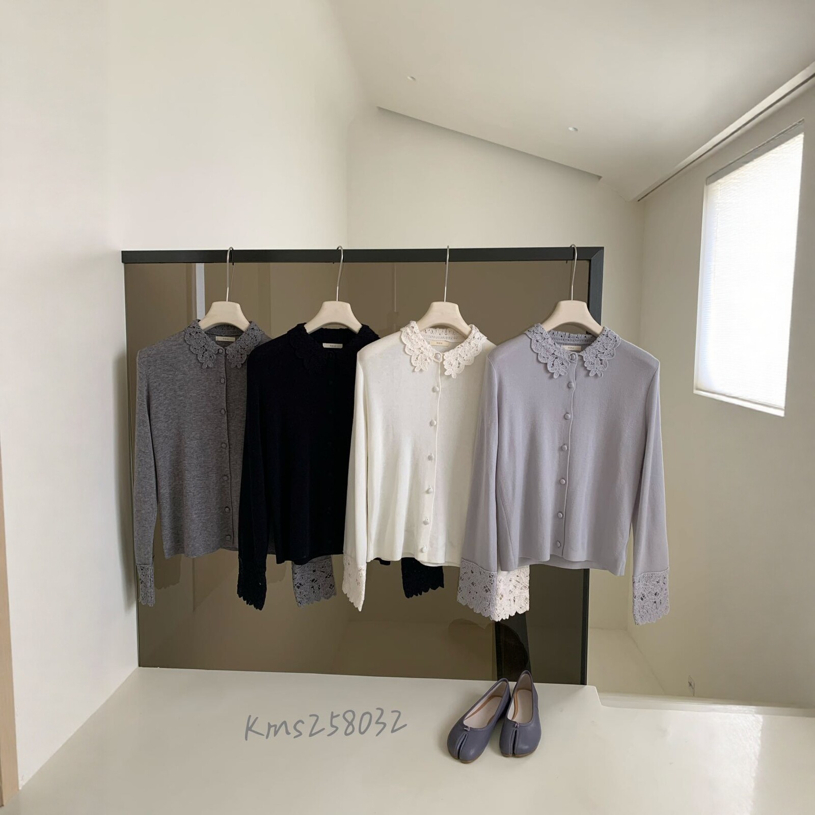 卡蔓诗韩标蕾丝羊毛针织开衫女