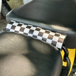 适用幼兽CC110座垫横杆填充装饰防水经典复古黑白棋盘格装饰棒