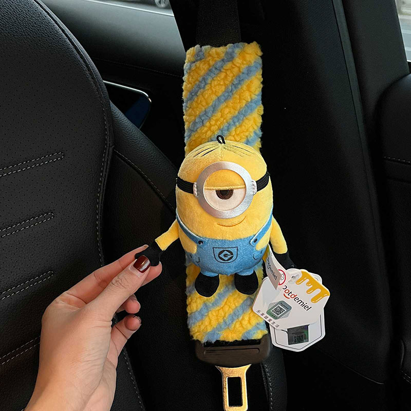 正版环球影城小黄人汽车安全带护肩套毛绒公仔tim熊玩偶新车礼物