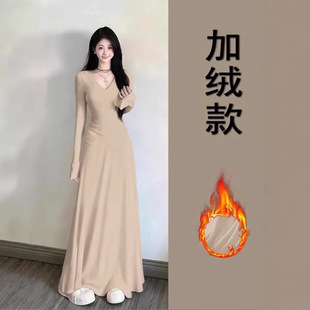 秋冬季针织加绒连衣裙女大衣内搭修身鱼尾长裙子梨形伯克利穿搭厚