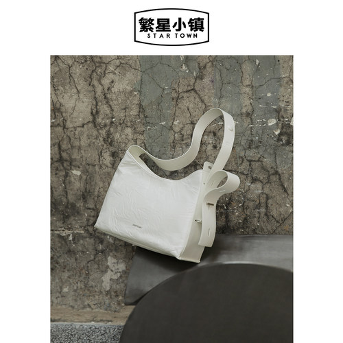 STARTOWN抓皱头层牛皮hobo包包