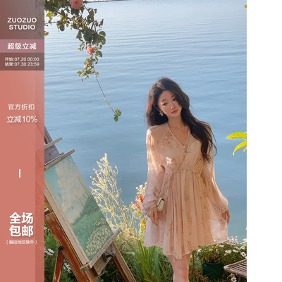 温柔风甜粉碎花连衣裙短款裙子