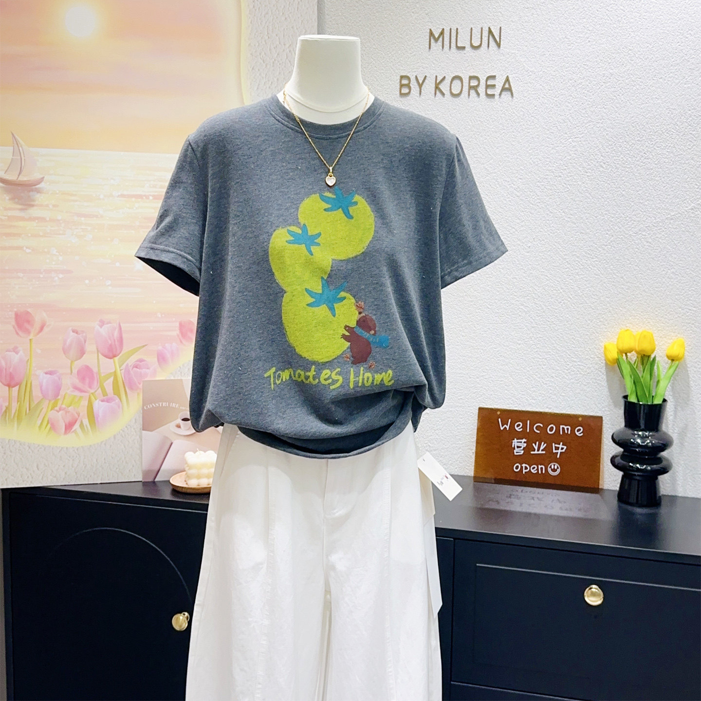 谁穿谁洋气~韩国订单2026春夏chic绿番茄小熊灰色正肩短袖打底衫