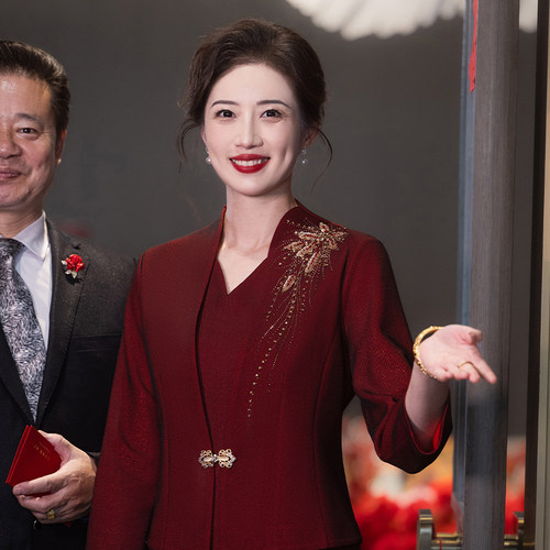 高端喜婆婆婚宴装旗袍春季礼服小个子年轻妈妈结婚喜服假两件套装