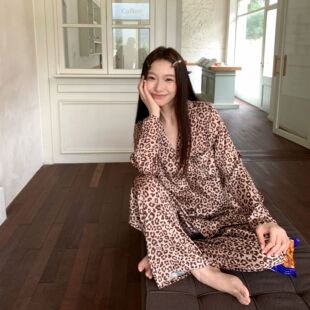 韩系慵懒风冰丝睡衣女 豹纹粉色西装领长袖家居服套装