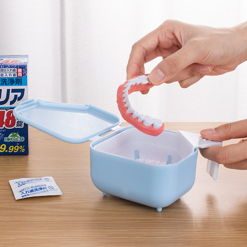 日本假牙收纳盒义齿放保持器牙套清洁老人泡假牙杯用便携式储牙盒