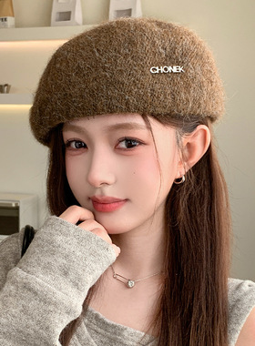 秋冬百搭毛绒反戴前进帽时尚金属标贝雷帽大头围显脸小画家帽子女