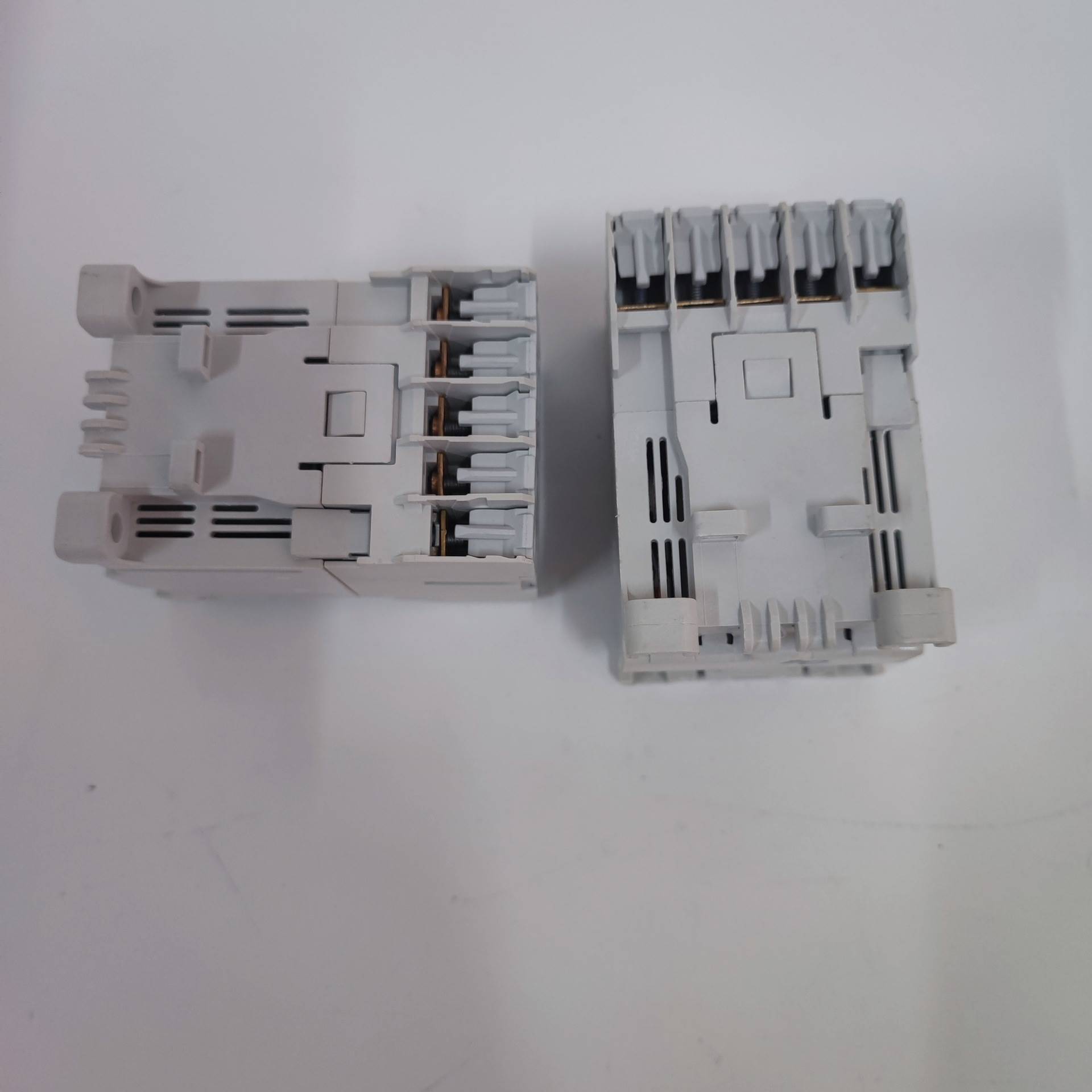 MP0DAE5 抑制器 MP0DAE6 浪涌 MARN422AR 接触器 MARN431AR 三开
