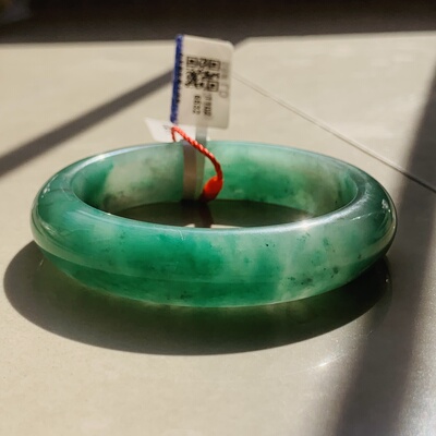 独龙玉手镯天然水晶原矿体透一物一图翡翠绿玉化体纹理独特现货