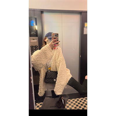 杨十七 独特立羊毛肌理感 重工棒针编织工艺 V领宽松针织毛衣开衫