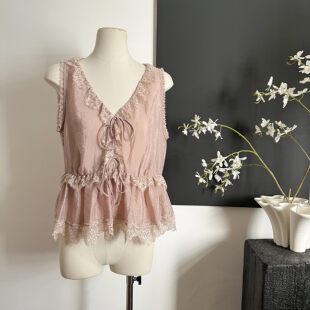 新 本再生纤维甜系氛围感V领蕾丝雪纺衫 AHY巴黎甜心 早春双版